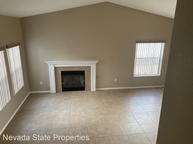 Building Photo - 3 br, 2 bath House - 3448 Oberon