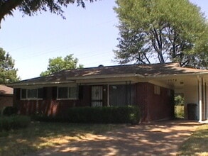 Building Photo - 3072 Capri St