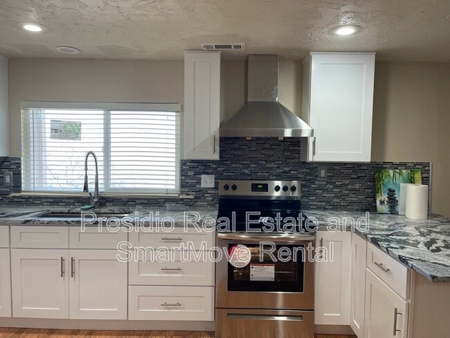 Photo - 3408 Huntington Dr Apartment