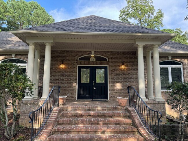 Building Photo - Carolina Lakes!! Close to Marina