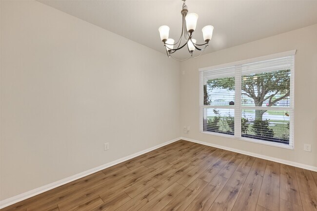 Foto del edificio - 5055 Juniper Spring Trail