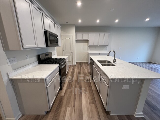 Building Photo - 14250 Tenbury Way