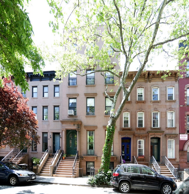Building Photo - 430 Clinton St