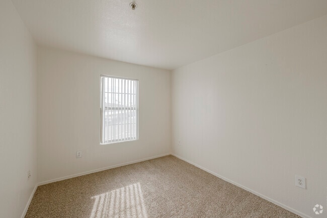 3BR, 2BA - 1,014SF - Second Bedroom - San Bellino