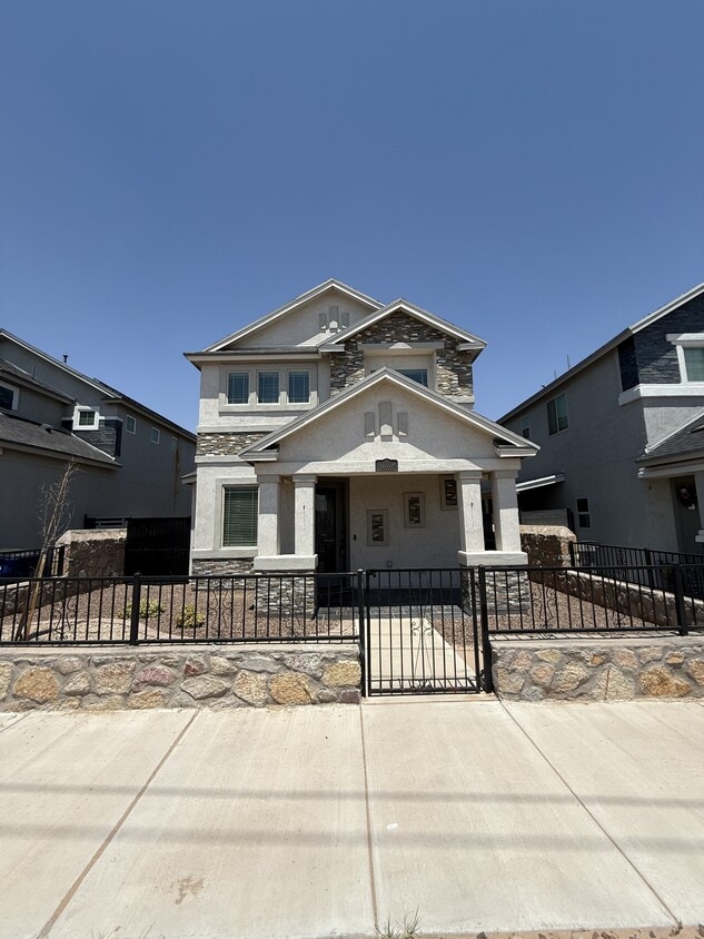 Primary Photo - 14655 Pebble Hills Blvd