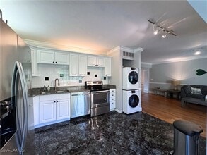 Building Photo - 112 Bobolink Way