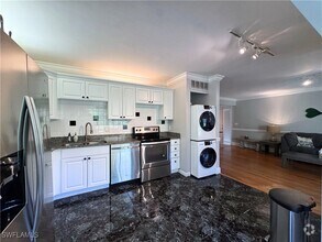 Building Photo - 112 Bobolink Way