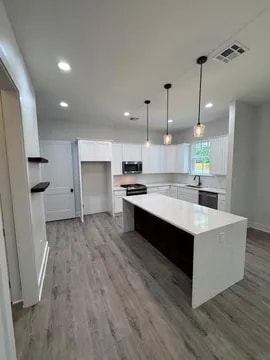 Foto del edificio - 2240 Caroline St