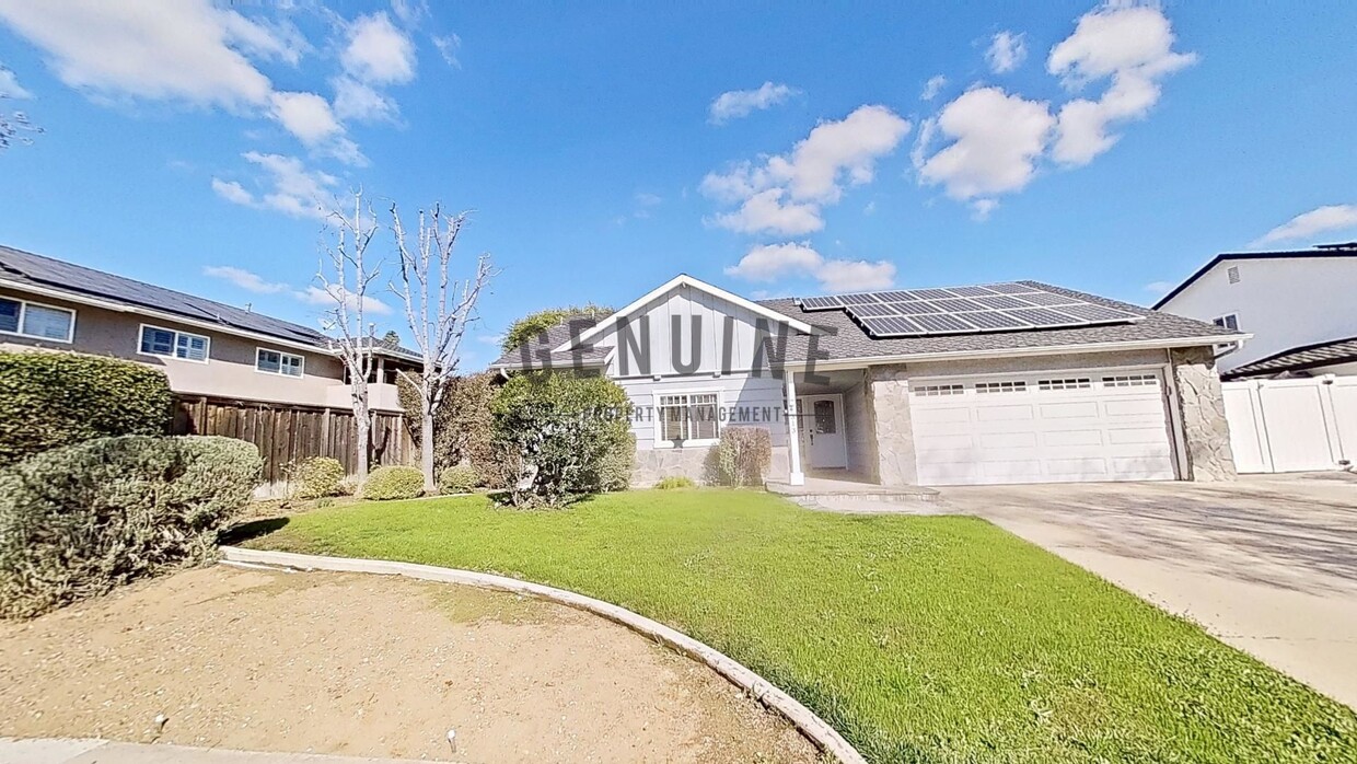 Primary Photo - Beautifully Upgraded 4 Bedroom Pool House ...