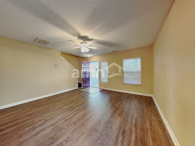 Foto del edificio - 2665 Pebble Meadow Ln
