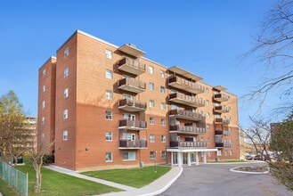 Building Photo - Ponytrail Terrace