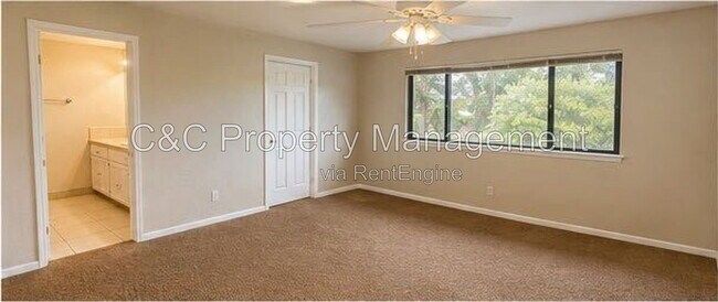 Foto del edificio - 4875 N Backer Ave