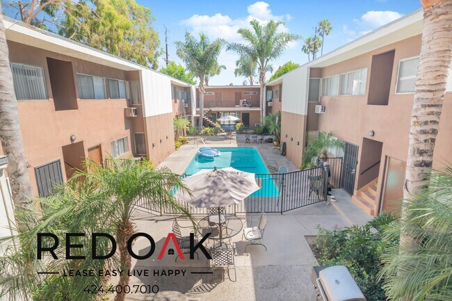 Foto del edificio - 15405 Vanowen St