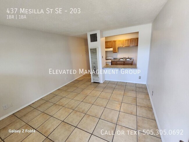 Building Photo - Updated 1 Bedroom Ready for Immediate Move...
