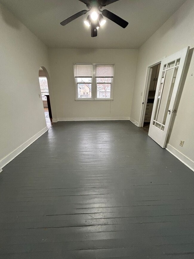 Building Photo - GB - 02 - Duplex