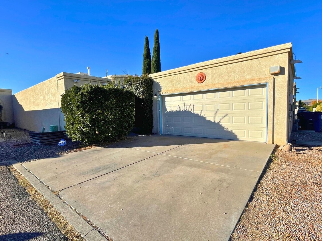 6220 Bent Tree Dr NW, Albuquerque, NM 87120 House Rental in