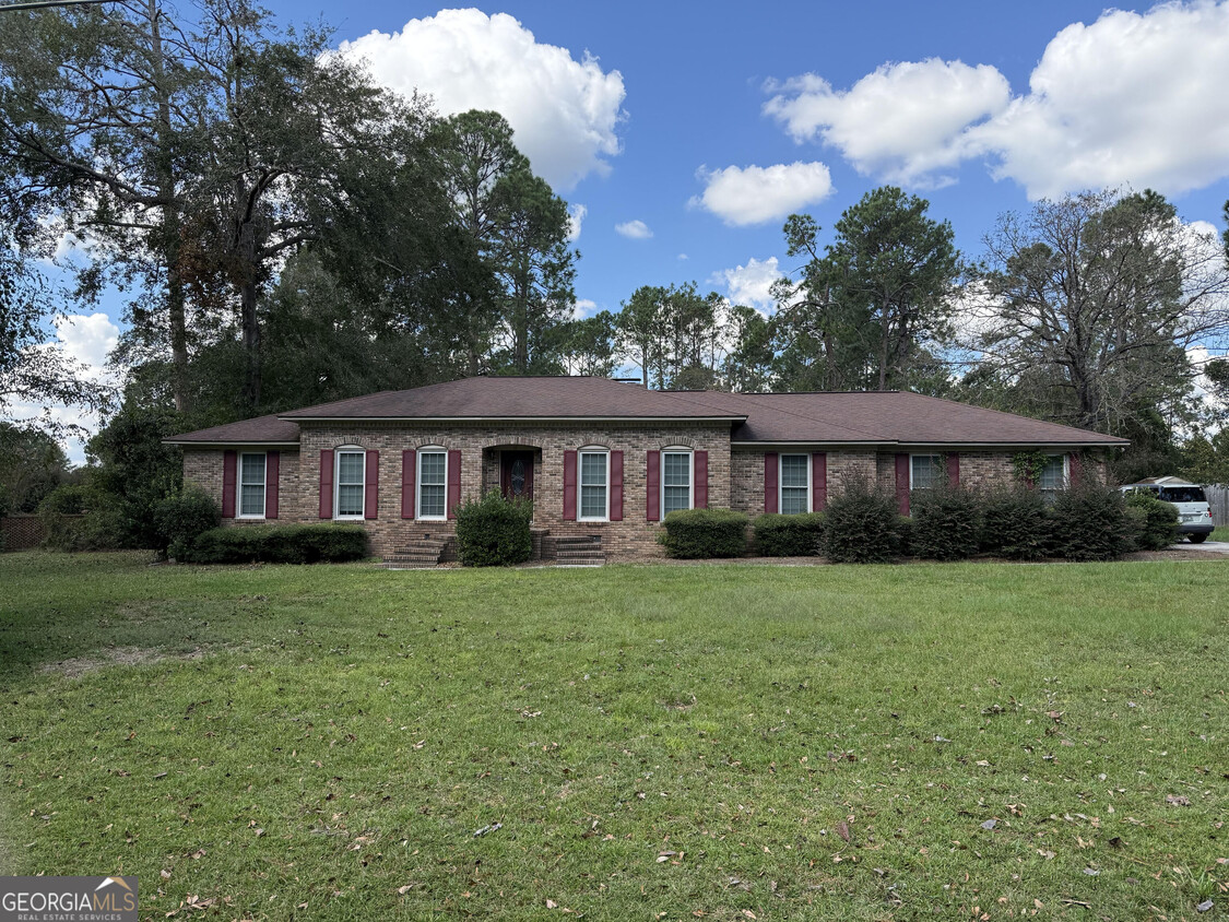 Primary Photo - 53 Golf Club Cir