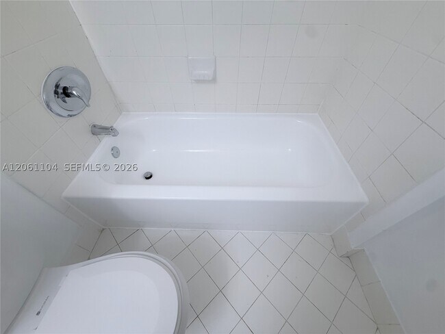 Foto del edificio - 995 NE 34th Ave