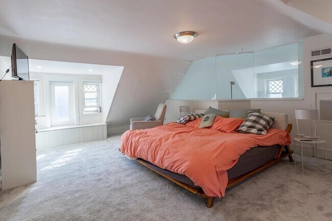 Primary Bedroom - 2447 Girard Ave S
