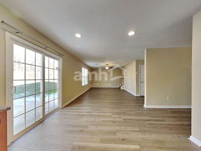 Foto del edificio - 129 Midwood Rd