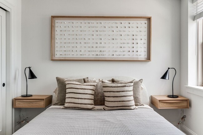 Building Photo - The Muse