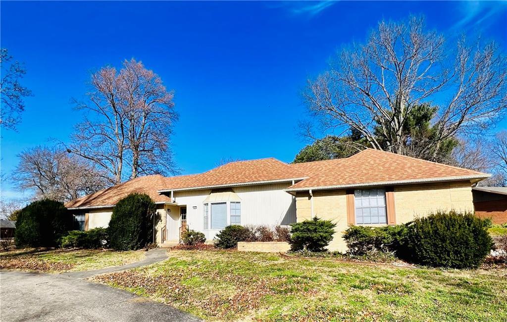 Primary Photo - 1307 W Birch Dr