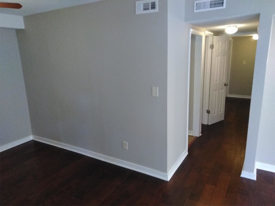 7014 Longstreet Dr, Raleigh, NC 27615 Townhome Rentals in Raleigh NC