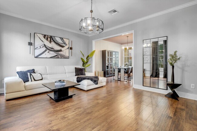Foto del edificio - 4311 Four Oaks Blvd