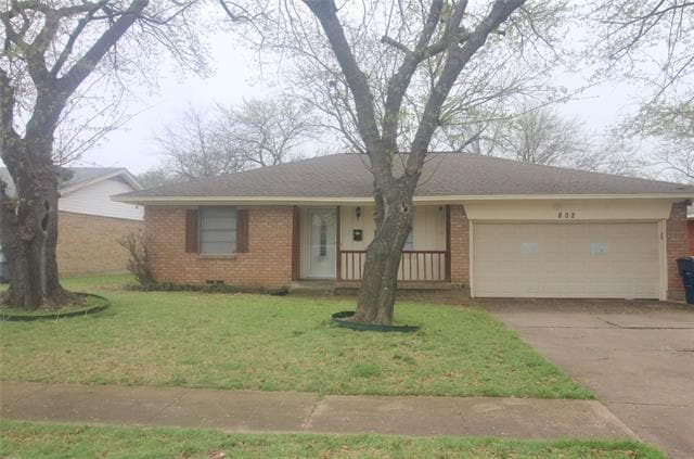 Primary Photo - 802 Sequoia Dr