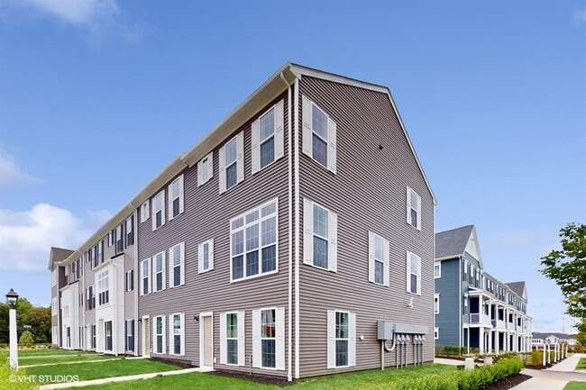 Building Photo - 211 Gress Rd