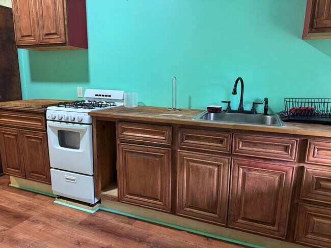 Building Photo - Apartment in Guinda