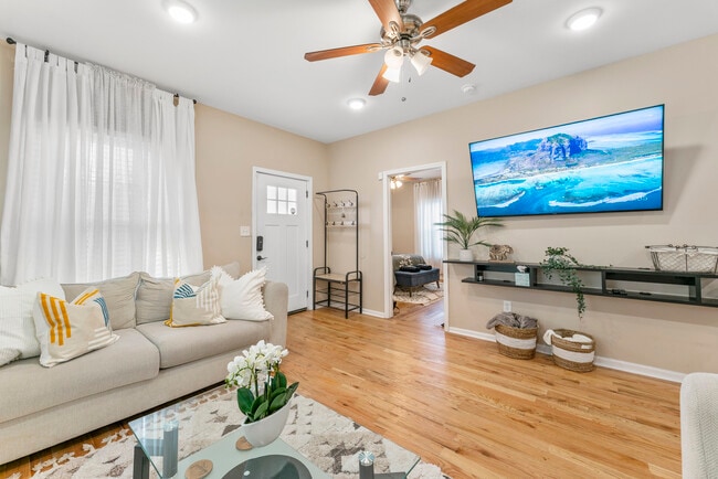 Photo - 1594 Jonesboro Rd SE House