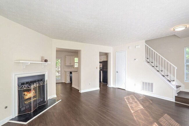 Foto del edificio - 3579 Kennesaw Station Dr