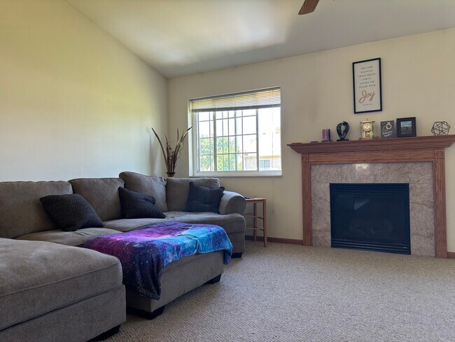 Foto del edificio - 5130 Great Gray Dr