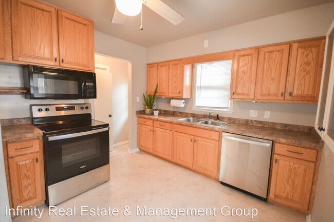 Building Photo - 3 br, 1 bath House - 2541 13th Ave NW
