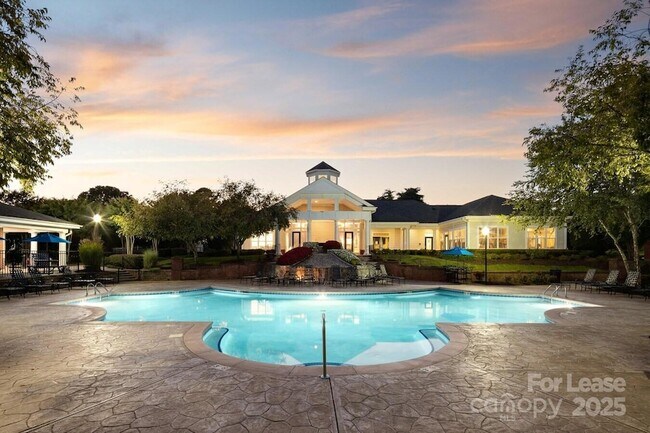 Foto del edificio - 117 Abberly Green Blvd