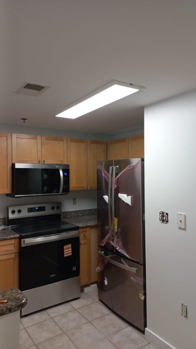 Foto del edificio - 777 7th St NW