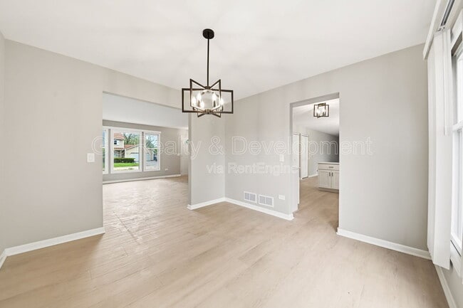 Building Photo - 1244 Pine Grove Ave