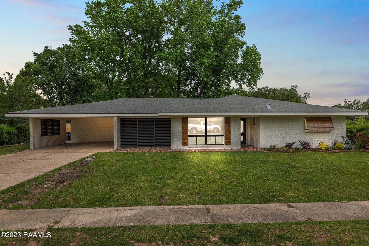 306 Claymore Dr, Lafayette, LA 70503 House Rental in Lafayette, LA