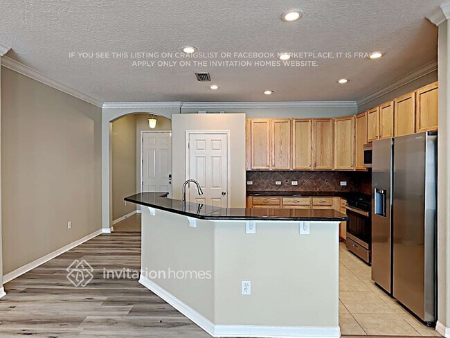 Building Photo - 20422 Falling Rock Dr