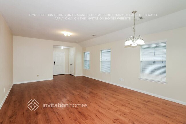 Building Photo - 18802 Dennington Dr