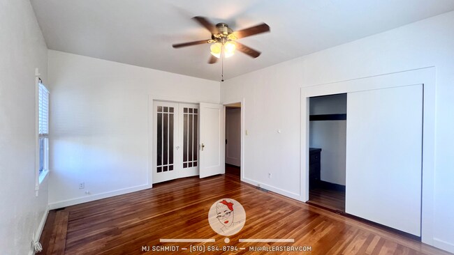 Foto del edificio - Lovely 1/1 walking distance to shopping, restaurants, public transportation!