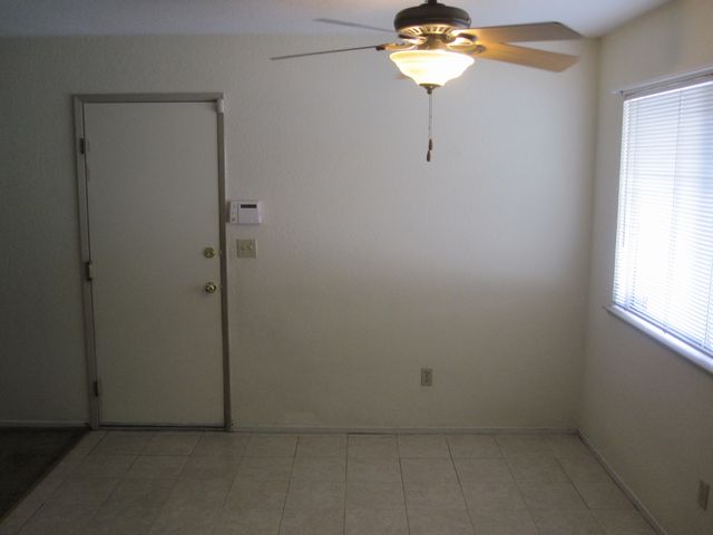 Building Photo - 649 Wedgewood Way