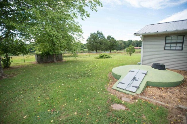 Building Photo - 105 Jones Ln