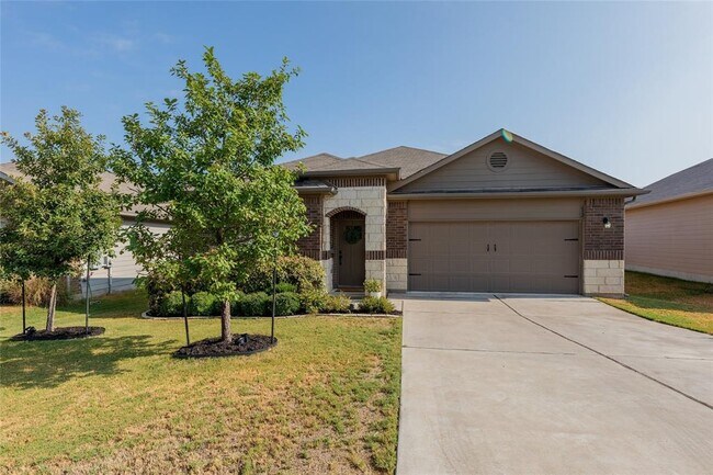Building Photo - 652 Donegal Ln