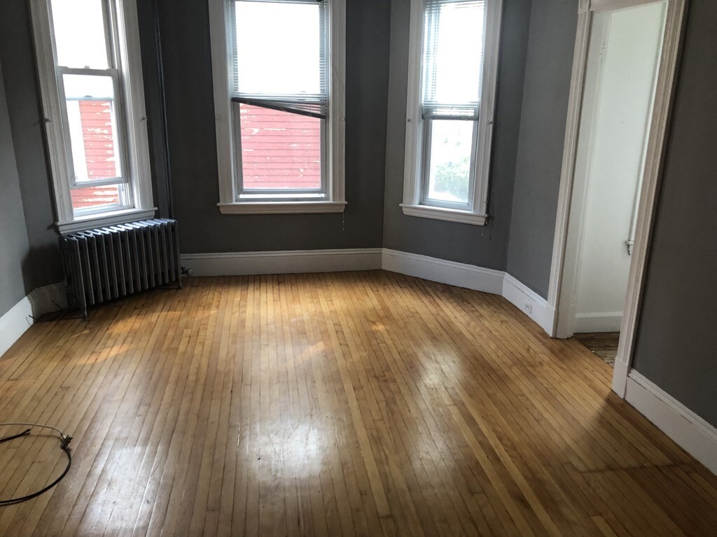 Primary Photo - 23 Spring St