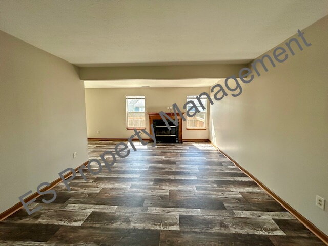 Building Photo - Great 3 Bedroom 2.5 Bathroom Two Story Home in Franklin Township!