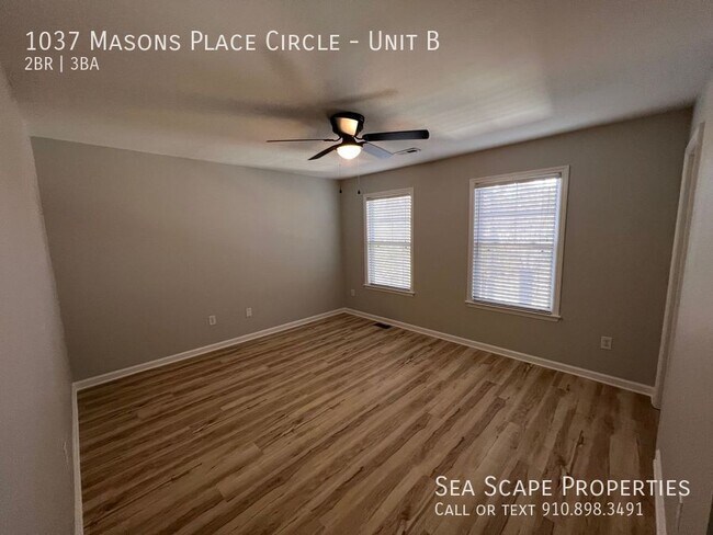 Foto del edificio - 1037 Masons Pl Cir
