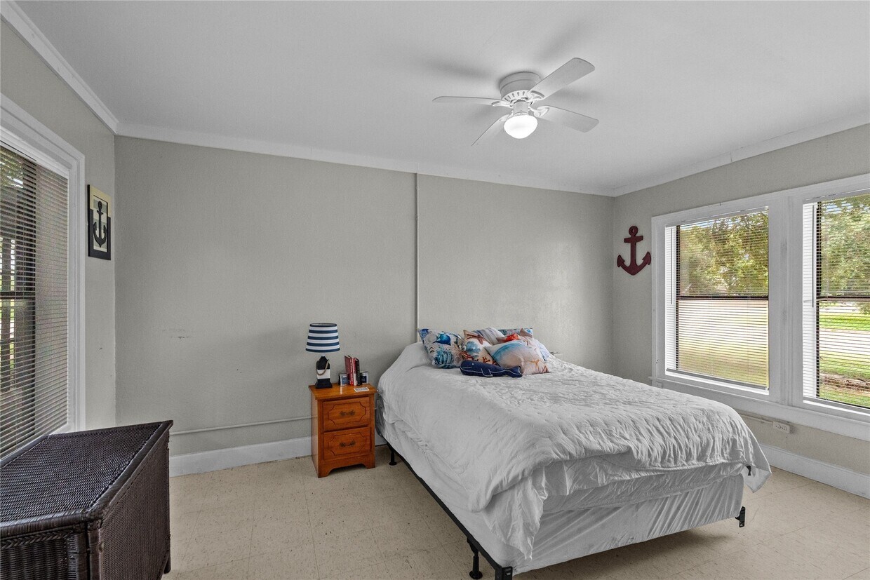 Foto del edificio - 814 3rd Ave N