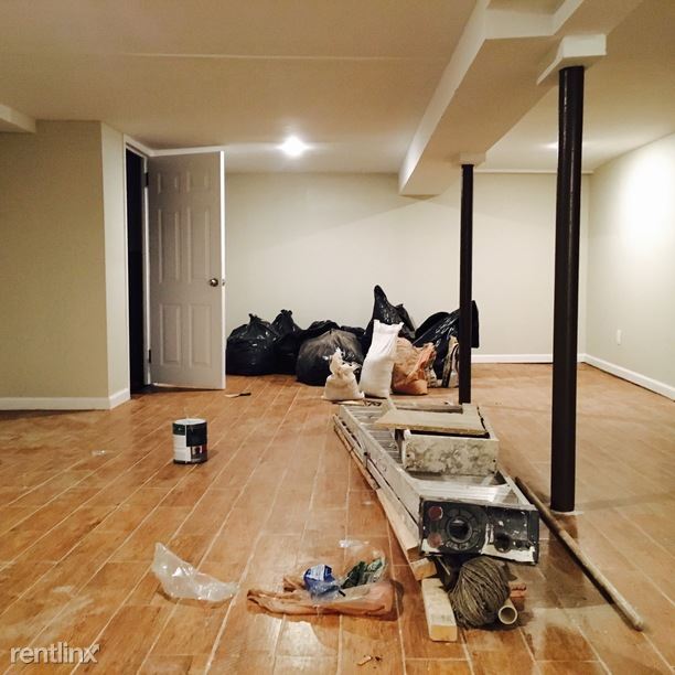 Building Photo - 705 Madison St